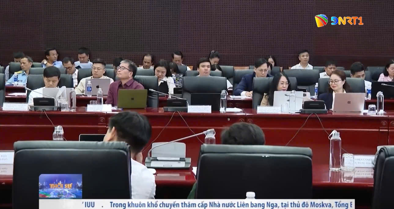 Hình ảnh đoàn công tác tại hội thảo được tường thuật trực tuyến trên Đài Phát thanh - Truyền hình Đà Nẵng.